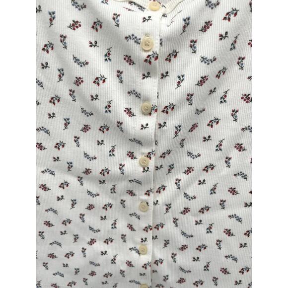 OLD NAVY NWT Short Sleeve Top, Button Up, 2X Plus Size - Picture 4 of 6